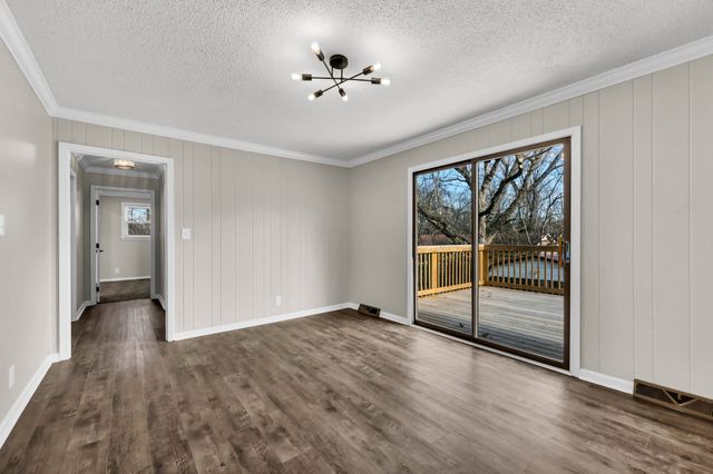 139 W Regent Dr, Clarksville, TN 37043