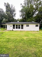 238 S GOVERNORS BLVD, Dover, DE 19901