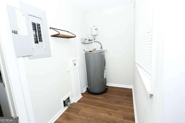 218 E East Bonacre Road, Cataula, GA 31804