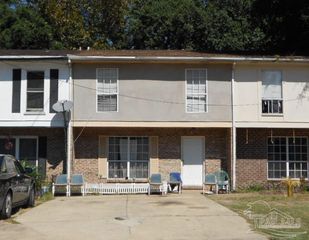 8492 Old Spanish Trl Rd, Pensacola, FL 32514