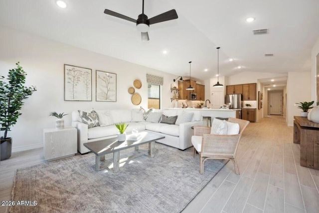 7964 W SANDS Road NW, Glendale, AZ 85303