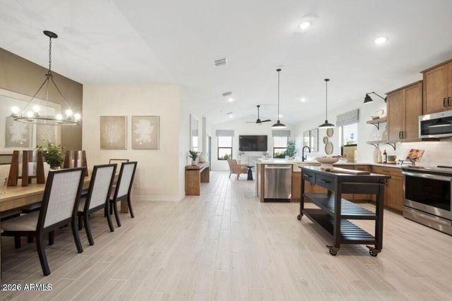 7964 W SANDS Road NW, Glendale, AZ 85303