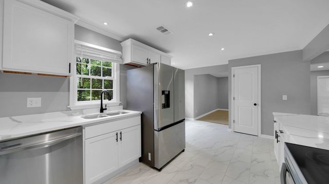 2266 WICKERWOOD CV, Memphis, TN 38119