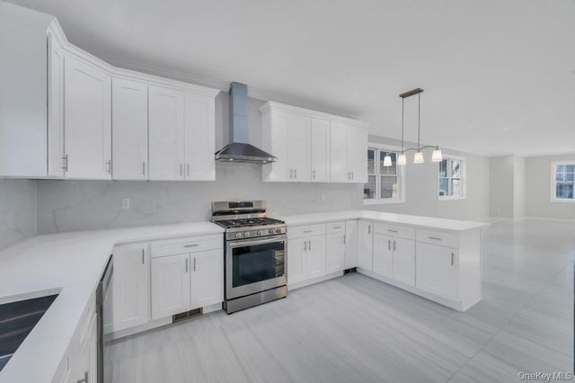 141 Emerson Avenue, Floral Park, NY 11001