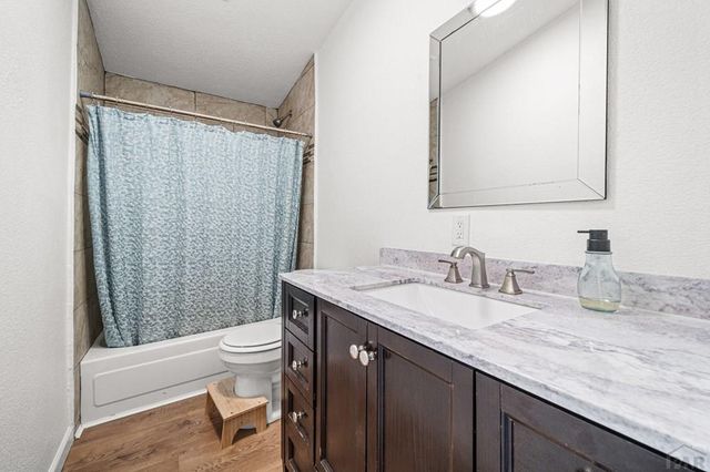 88 E Hemlock Dr, Pueblo West, CO 81007