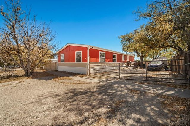 88 E Hemlock Dr, Pueblo West, CO 81007