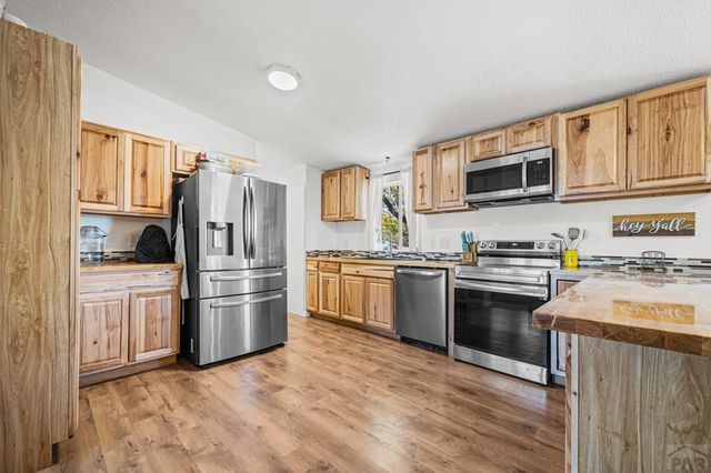 88 E Hemlock Dr, Pueblo West, CO 81007