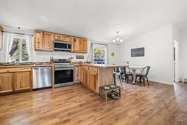 88 E Hemlock Dr, Pueblo West, CO 81007