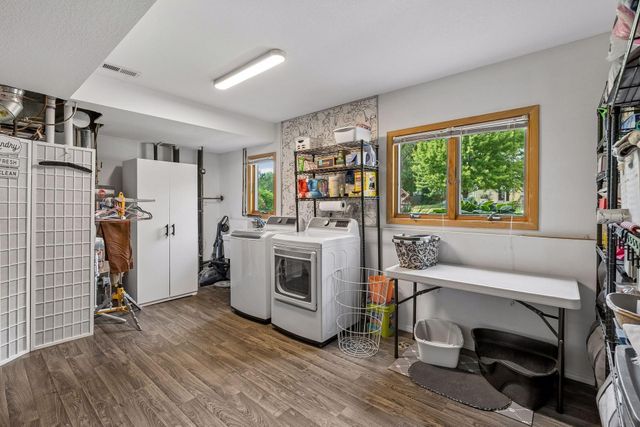 8317 W 103rd Street, Bloomington, MN 55438