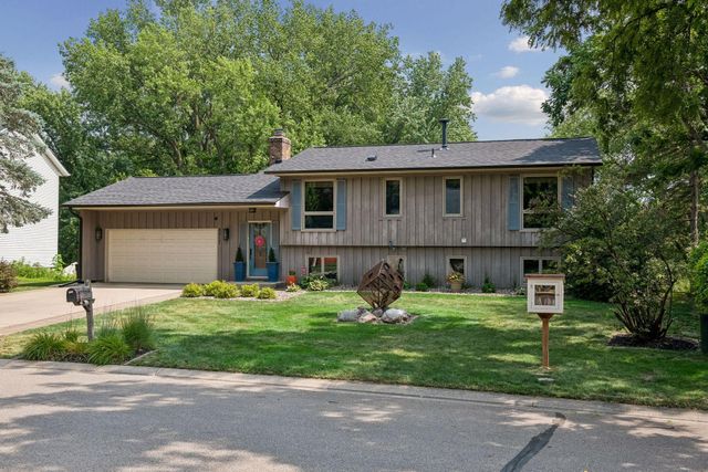 8317 W 103rd Street, Bloomington, MN 55438