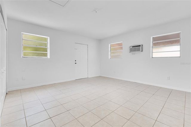 1340 BAKERSFIELD AVENUE, Deltona, FL 32725