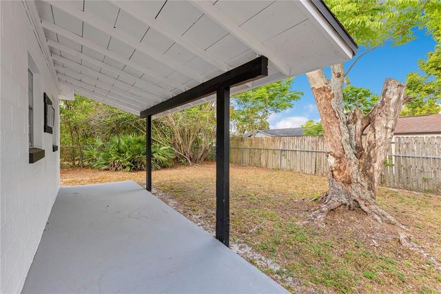 1340 BAKERSFIELD AVENUE, Deltona, FL 32725