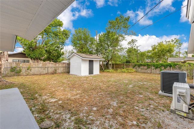 1340 BAKERSFIELD AVENUE, Deltona, FL 32725