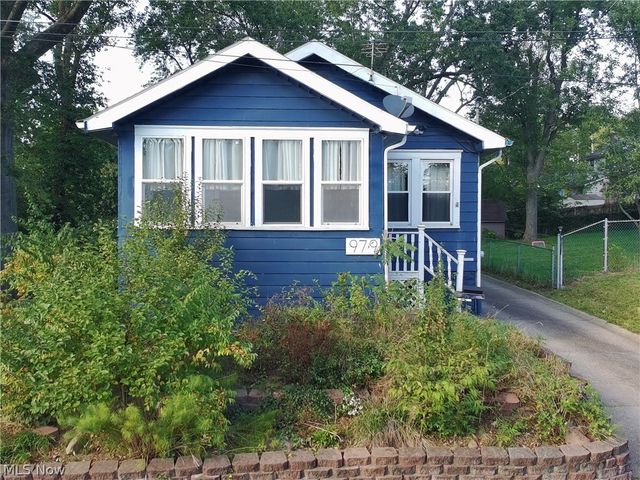 979 Iona Avenue, Akron, OH 44314