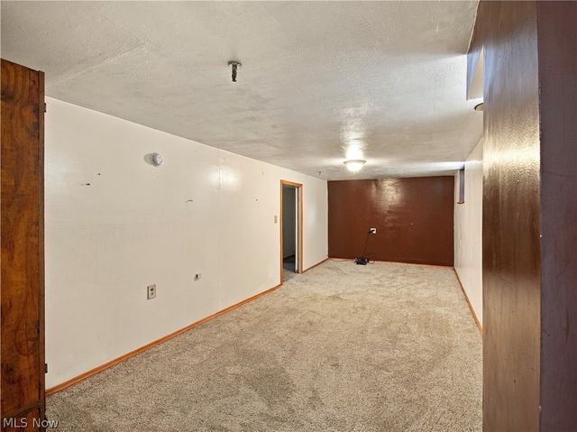 979 Iona Avenue, Akron, OH 44314