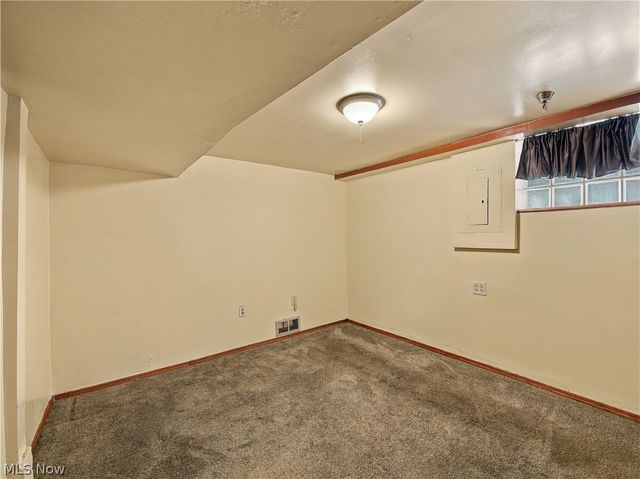 979 Iona Avenue, Akron, OH 44314
