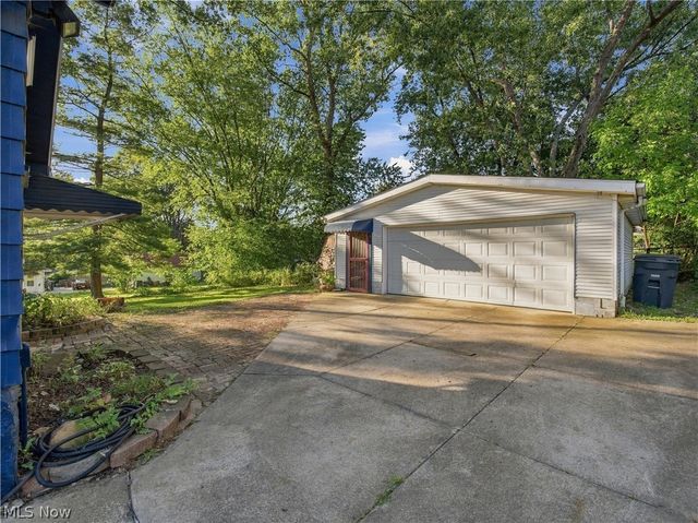 979 Iona Avenue, Akron, OH 44314