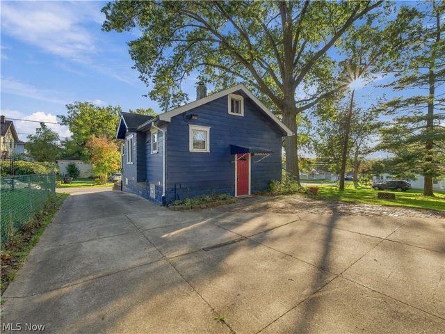 979 Iona Avenue, Akron, OH 44314