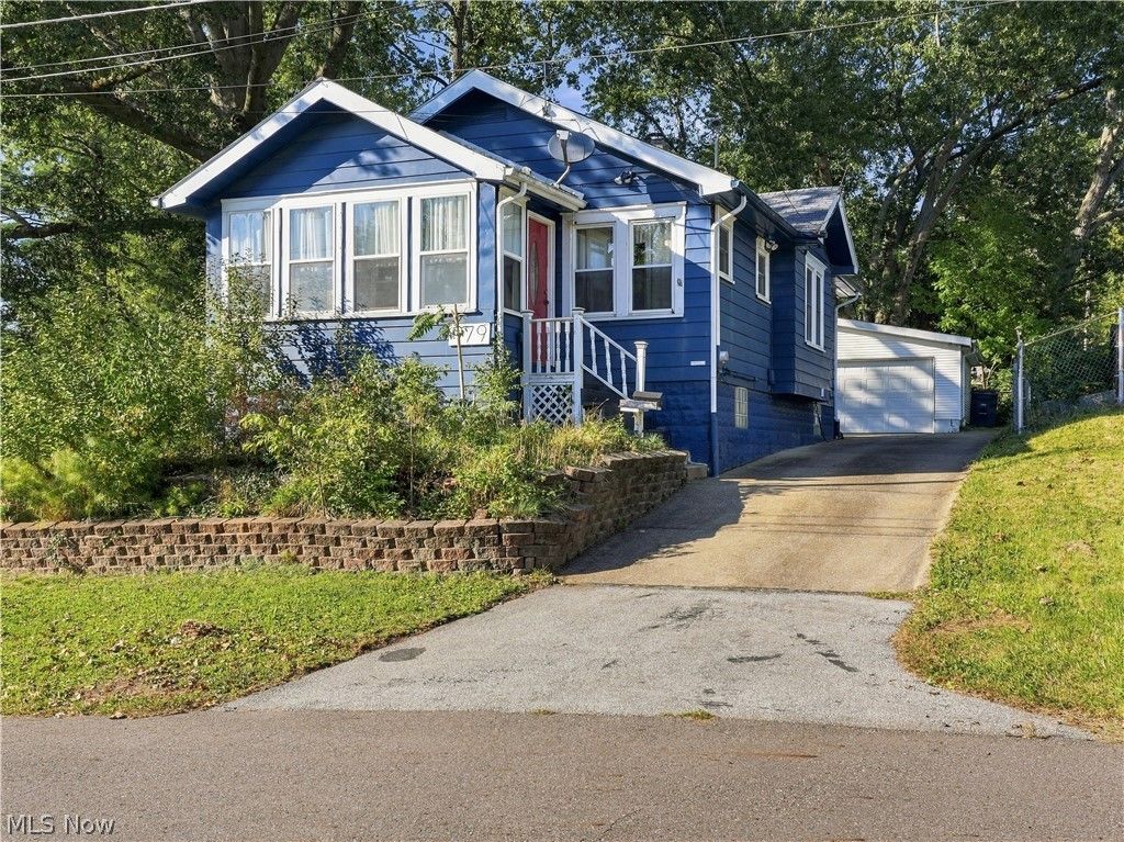 979 Iona Avenue, Akron, OH 44314