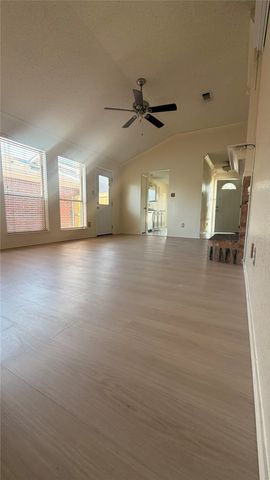 6202 Tidewater Drive, Arlington, TX 76018
