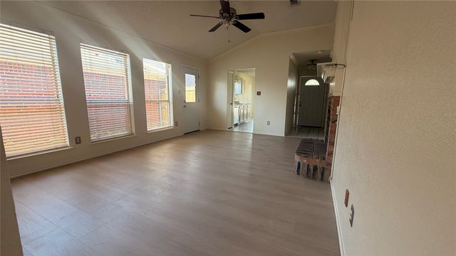 6202 Tidewater Drive, Arlington, TX 76018