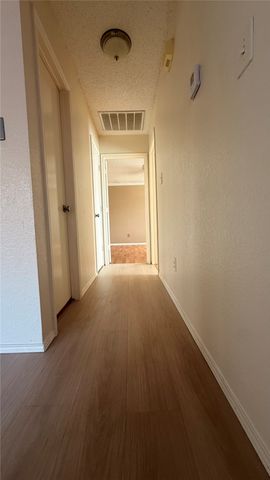 6202 Tidewater Drive, Arlington, TX 76018