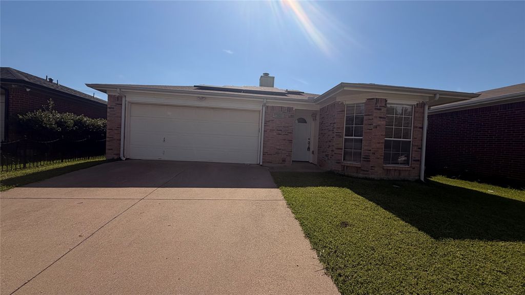 6202 Tidewater Drive, Arlington, TX 76018