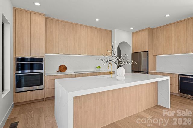 140 Golden Pasture Drive, Fletcher, NC 28732