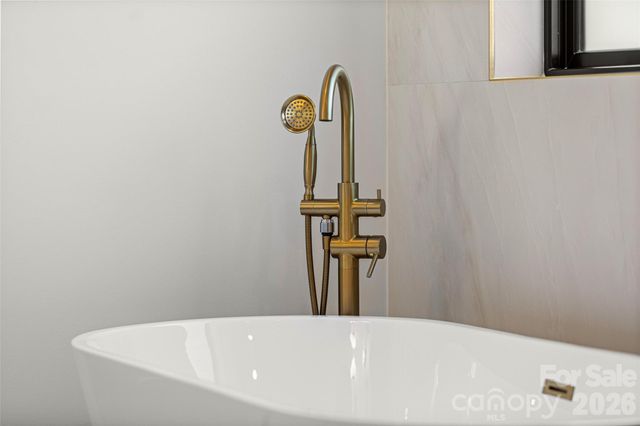 140 Golden Pasture Drive, Fletcher, NC 28732