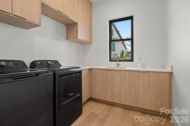 140 Golden Pasture Drive, Fletcher, NC 28732