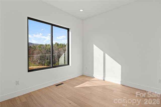 140 Golden Pasture Drive, Fletcher, NC 28732