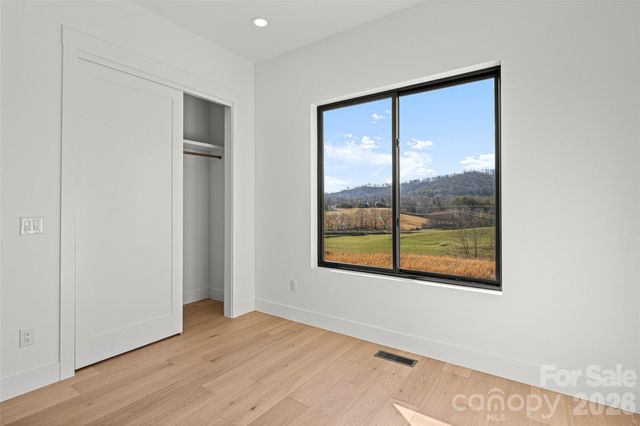 140 Golden Pasture Drive, Fletcher, NC 28732