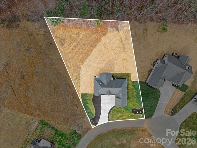 140 Golden Pasture Drive, Fletcher, NC 28732