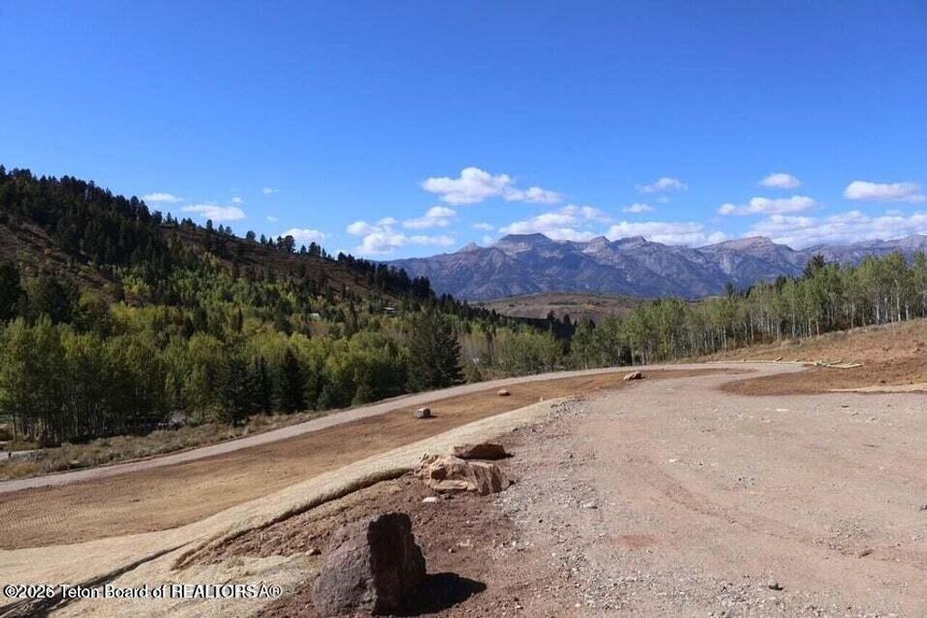 405 W SADDLE BUTTE Drive, Jackson, WY 83001 photo 10