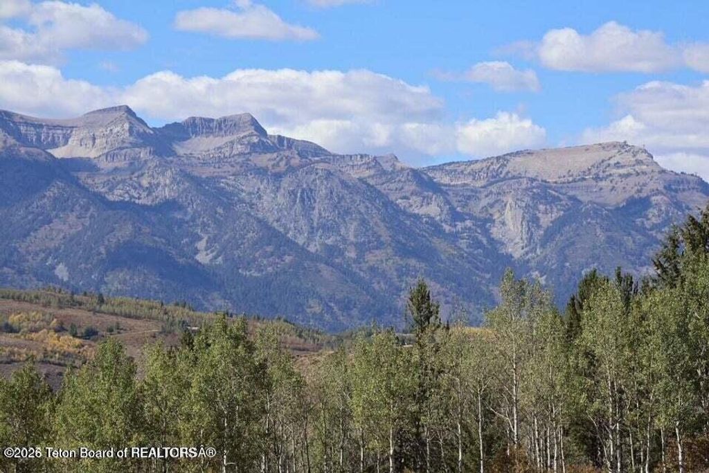 405 W SADDLE BUTTE Drive, Jackson, WY 83001 photo 17