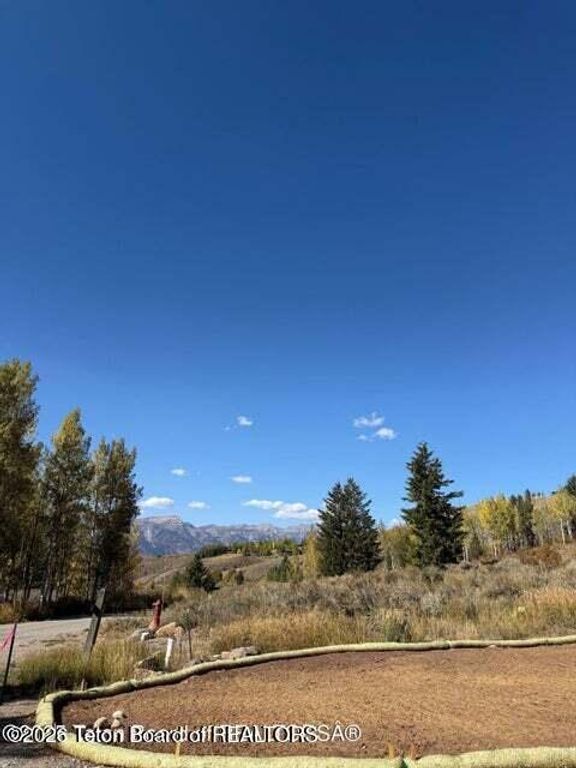 405 W SADDLE BUTTE Drive, Jackson, WY 83001 photo 9