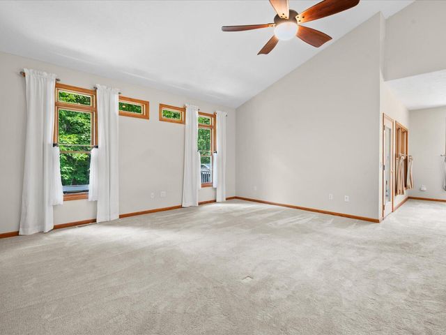 3475 Trail West Drive Ne, Grand Rapids Twp, MI 49525