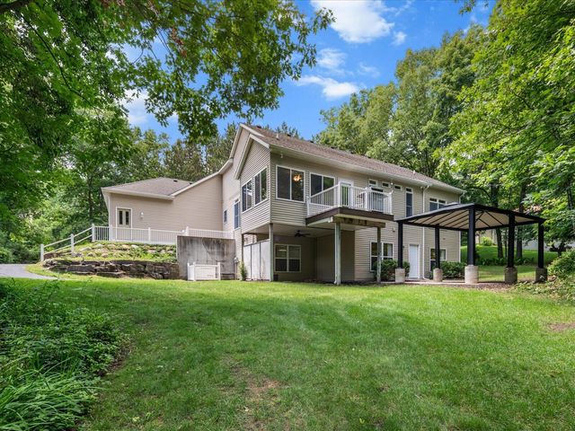 3475 Trail West Drive Ne, Grand Rapids Twp, MI 49525