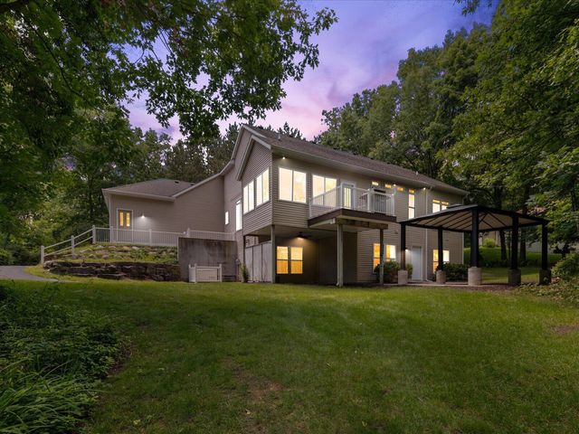 3475 Trail West Drive Ne, Grand Rapids Twp, MI 49525