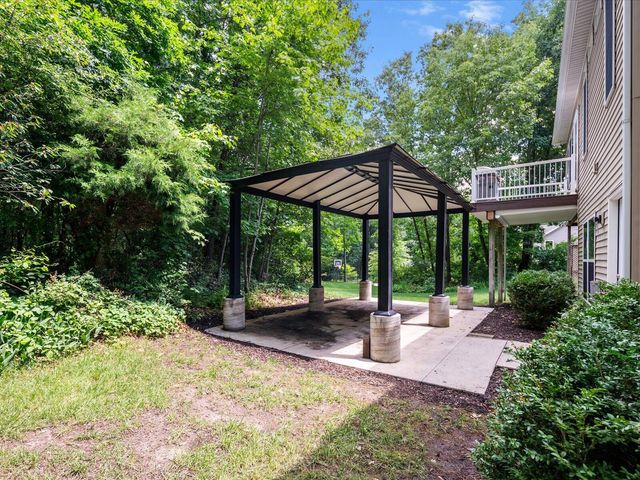 3475 Trail West Drive Ne, Grand Rapids Twp, MI 49525