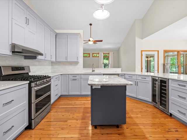 3475 Trail West Drive Ne, Grand Rapids Twp, MI 49525