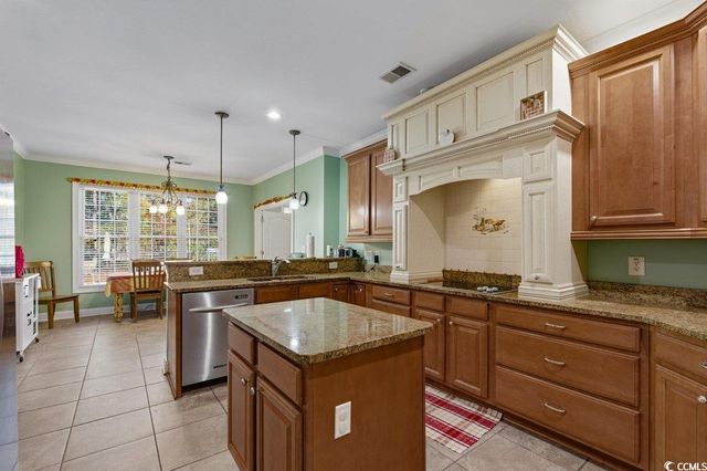 308 West End Ct., Murrells Inlet, SC 29576