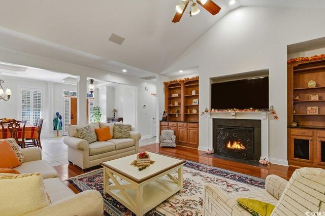 308 West End Ct., Murrells Inlet, SC 29576