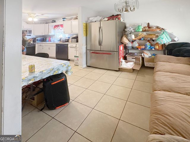 660 Browning Lane SE, Conyers, GA 30013