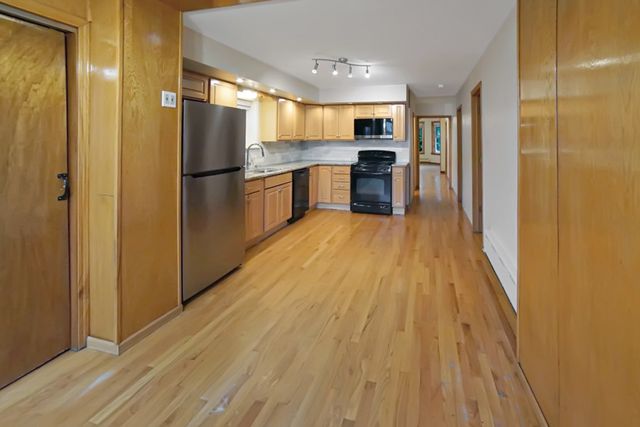 5028 W Pensacola Street 1, Chicago, IL 60641