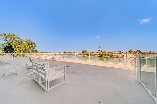 415 ISLAND WAY 311, Clearwater, FL 33767