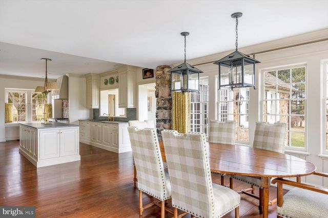 2950 WINDY BUSH RD, Newtown, PA 18940
