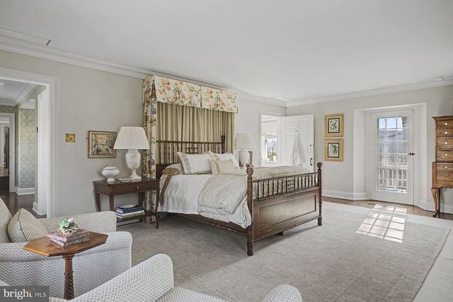 2950 WINDY BUSH RD, Newtown, PA 18940