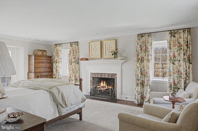 2950 WINDY BUSH RD, Newtown, PA 18940
