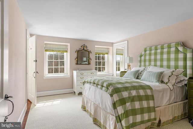 2950 WINDY BUSH RD, Newtown, PA 18940